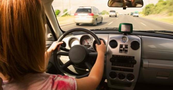 Road Trip Fuel: Healthy Snacks and Drinks for People on the Move